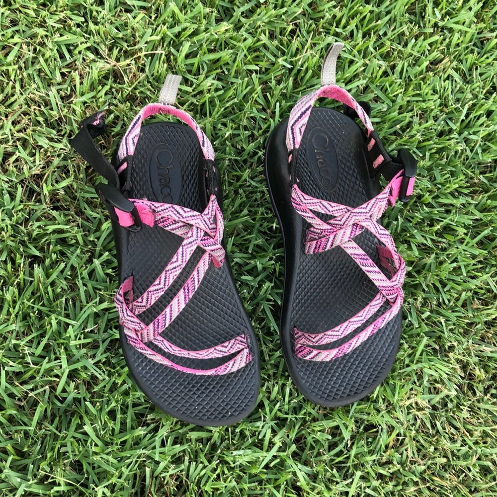 girls chacos